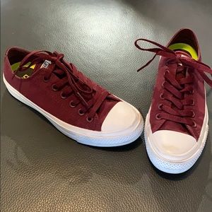 Converse sneakers size 8